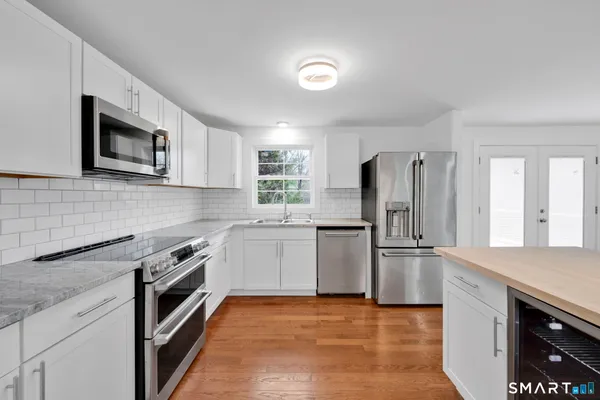 $619,000 | 751 West Avon Road, Avon, CT 06001