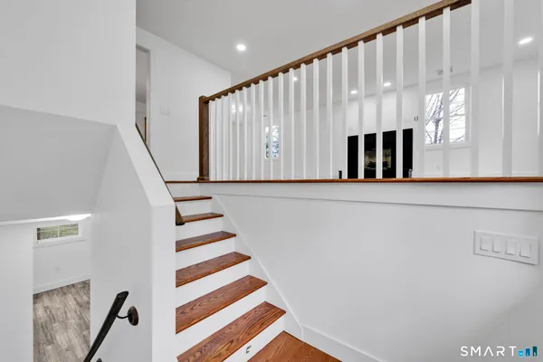 $619,000 | 751 West Avon Road, Avon, CT 06001