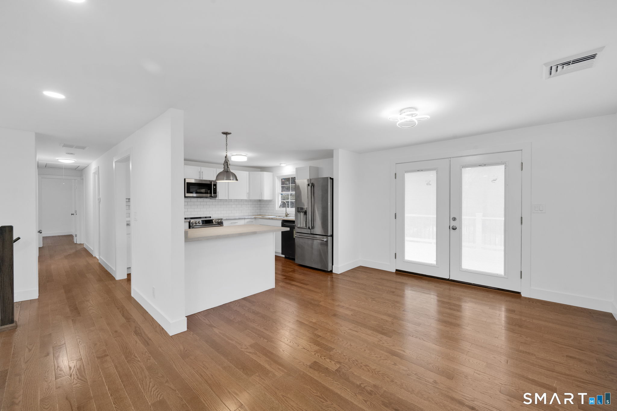 751 West Avon Road Avon, CT 06001 - Photo 10 of 38