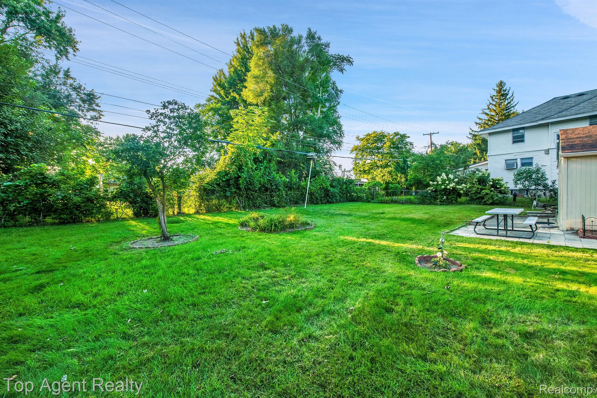 2104 Middlebelt Road West Bloomfield, MI 48324 - Photo 25 of 30 Gallery Image 25
