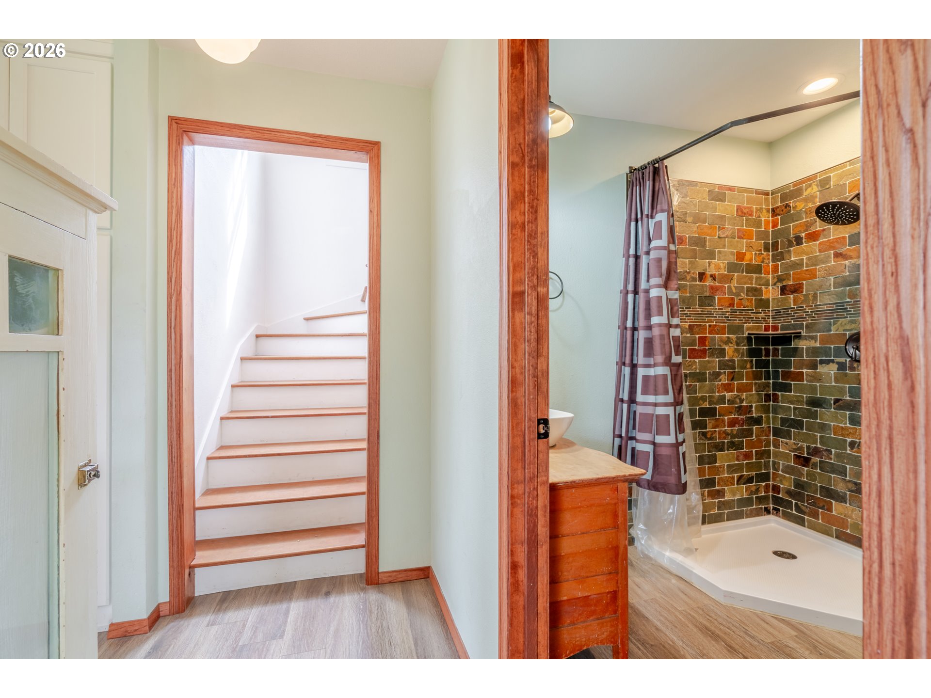 34965 Brewster Road Lebanon, OR 97355 - Photo 33 of 48 a bathroom with a bathtub and a shower