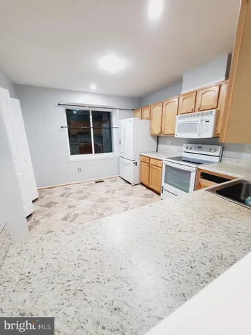 $2,500 | 19 Island Run Court, Catonsville, MD 21228