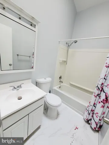 $2,500 | 19 Island Run Court, Catonsville, MD 21228