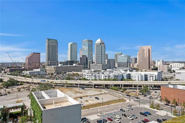 a picture of city view