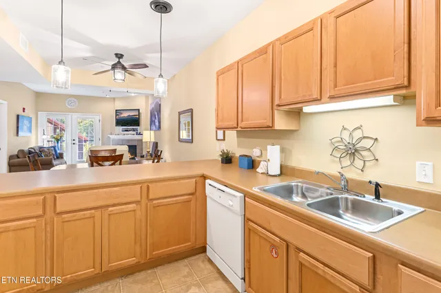 $369,900 | 527 River Pl Way, Unit 516, Sevierville, TN 37862