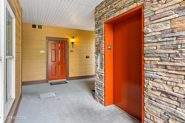 $369,900 | 527 River Pl Way, Unit 516, Sevierville, TN 37862