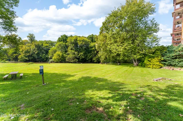 $369,900 | 527 River Pl Way, Unit 516, Sevierville, TN 37862