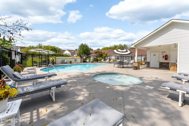 $369,900 | 527 River Pl Way, Unit 516, Sevierville, TN 37862