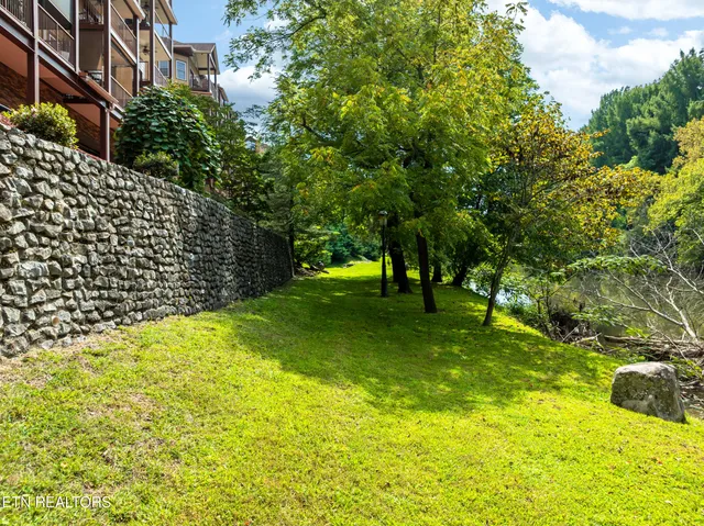 $369,900 | 527 River Pl Way, Unit 516, Sevierville, TN 37862