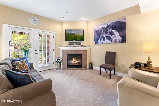 $369,900 | 527 River Pl Way, Unit 516, Sevierville, TN 37862