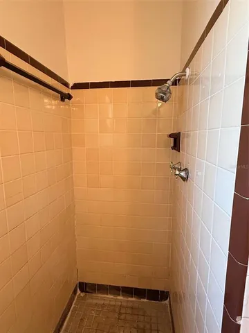 $1,025 | 2404 10th Street West, Unit 4, Bradenton, FL 34205