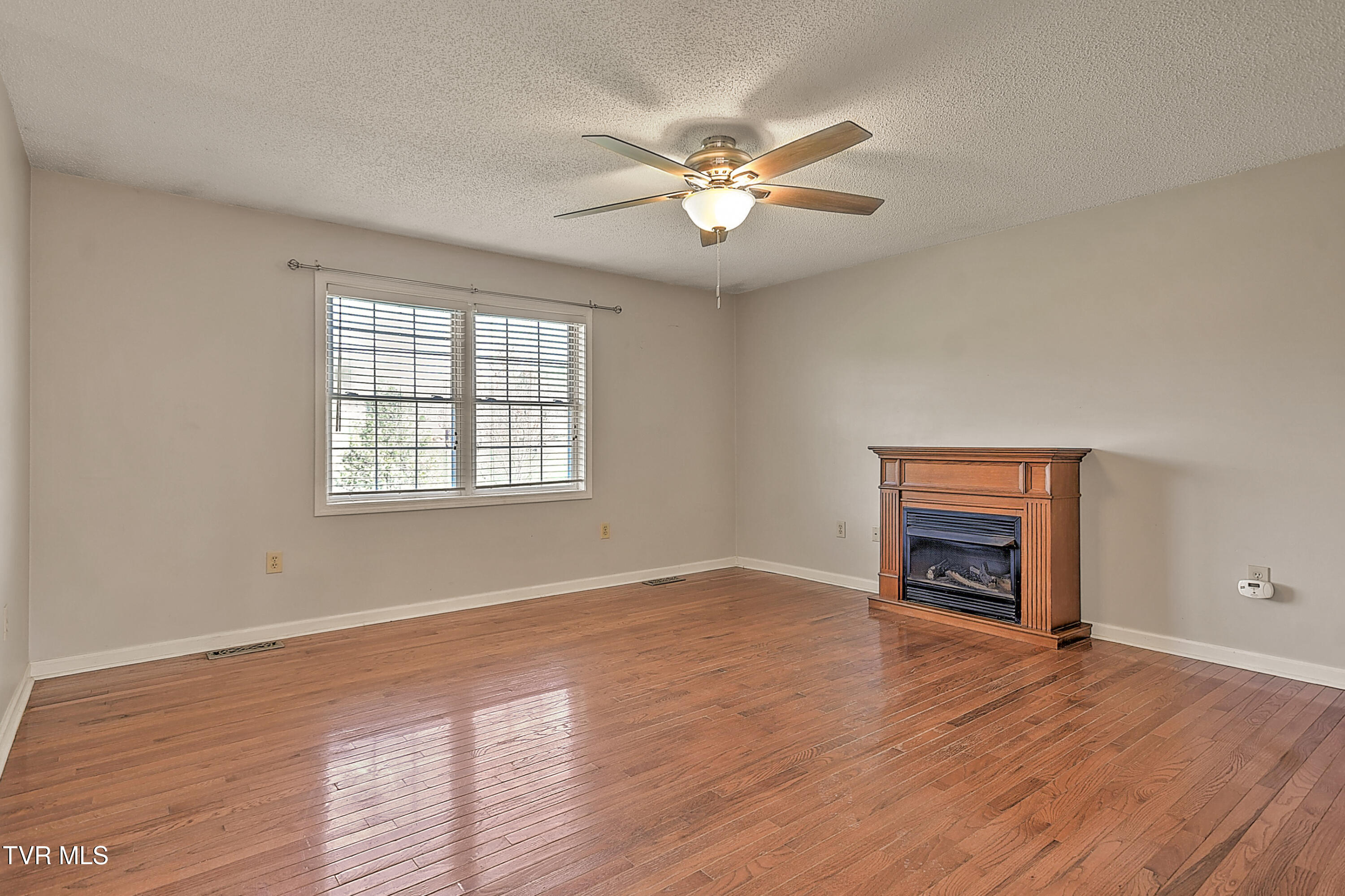 8888 Rich Valley Rd SS-6