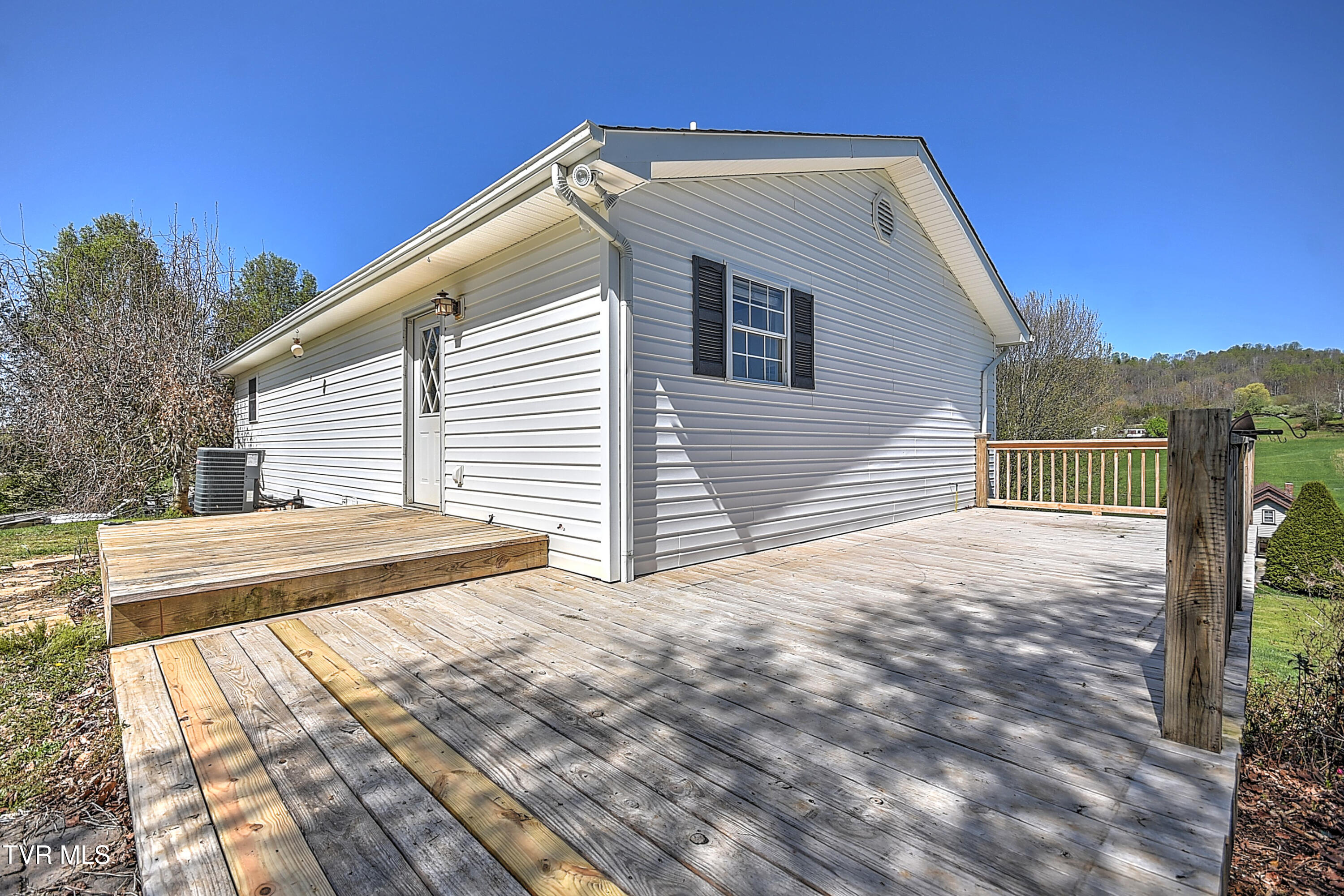 8888 Rich Valley Road Bristol, VA 24202 - Photo 28 of 34 8888 Rich Valley Rd SS-49