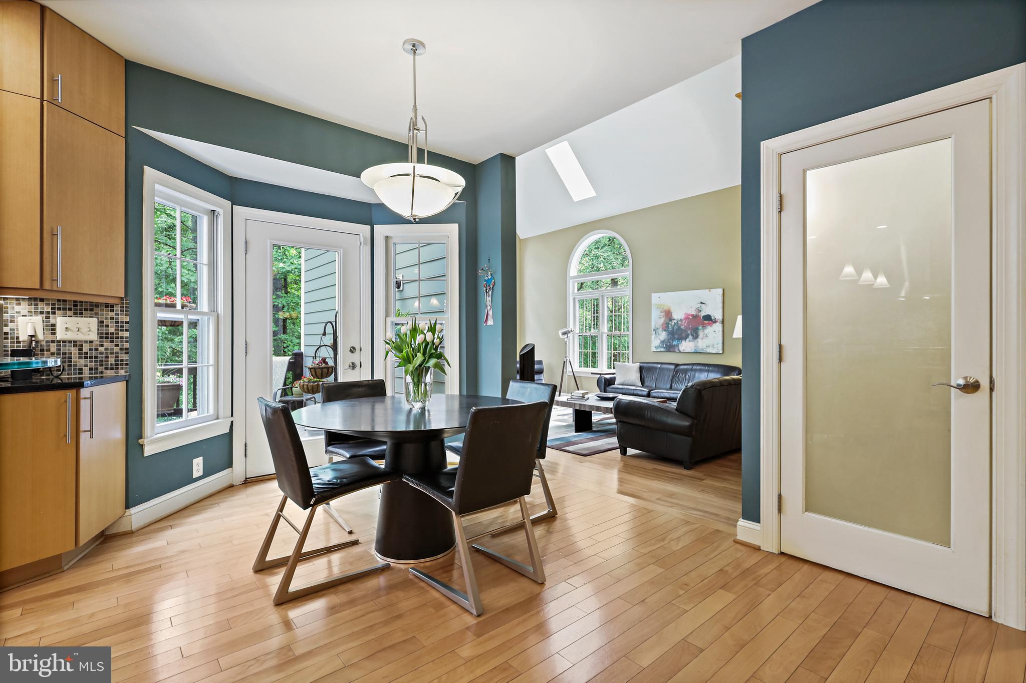 11406 Towering Oak Way Reston, VA 20194 - Photo 17 of 53 Perfect place for a casual meal