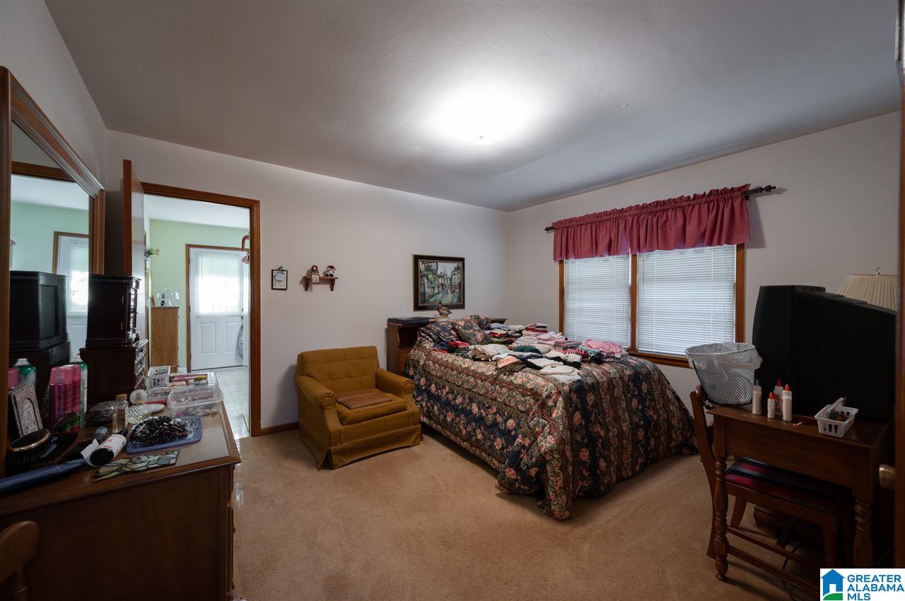 528 Parks Road Gardendale, AL 35071 - Photo 4 of 15