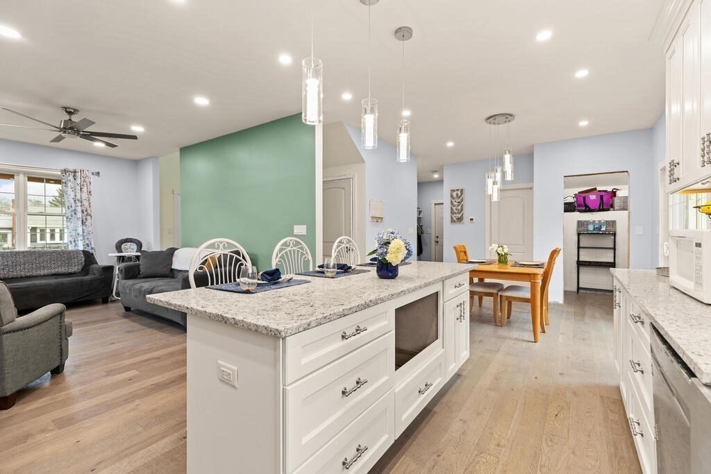19 Arborwood Road Billerica, MA 01821 - Photo 8 of 40 Gallery Image 8