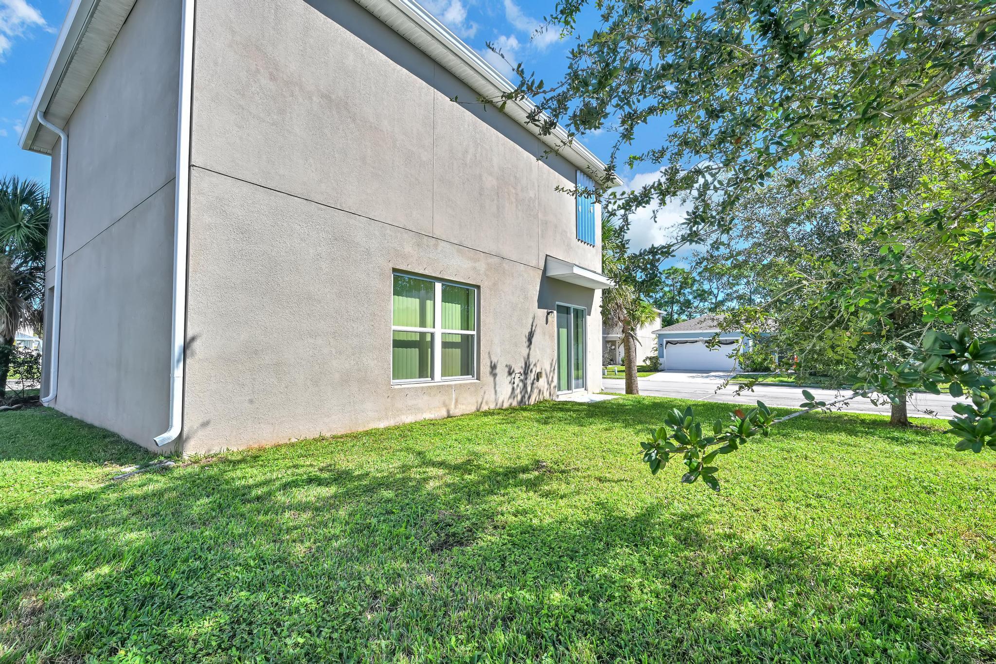 3351 Liberty Square Way Fort Pierce, FL 34982 - Photo 26 of 27 Z63_8017