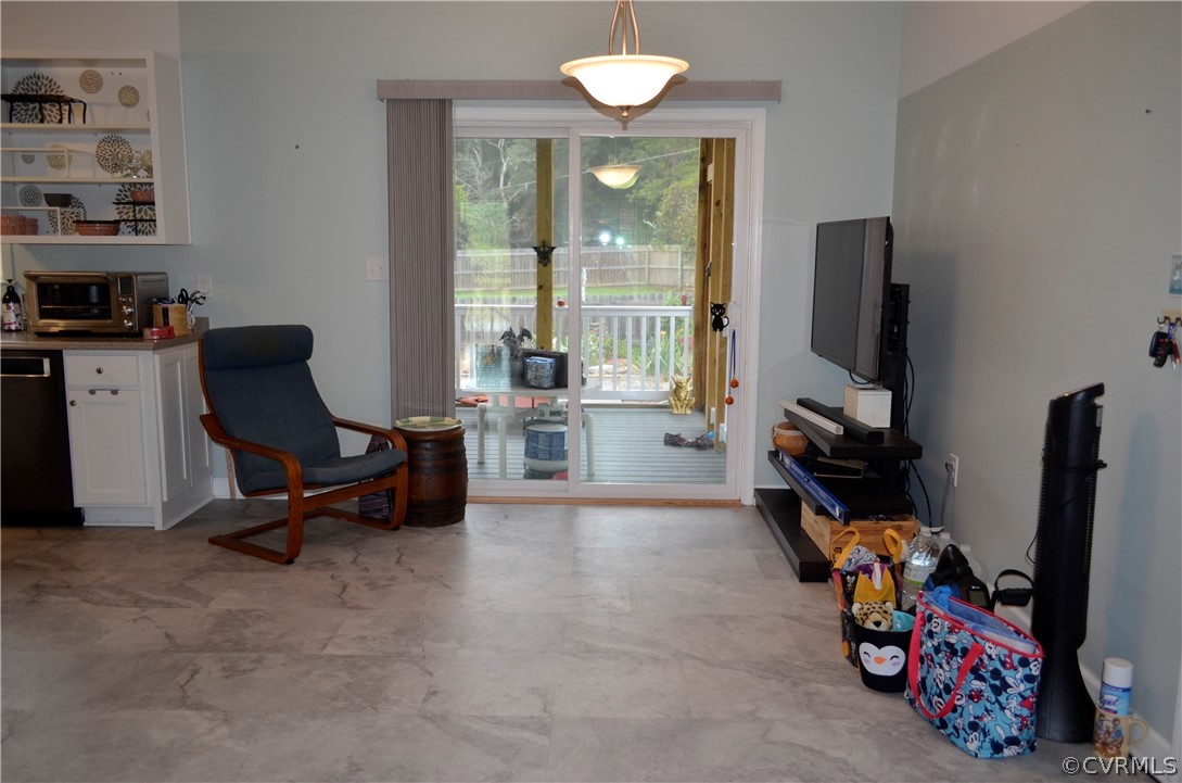 8631 Warrior Road Quinton, VA 23141 - Photo 8 of 40 Gallery Image 8