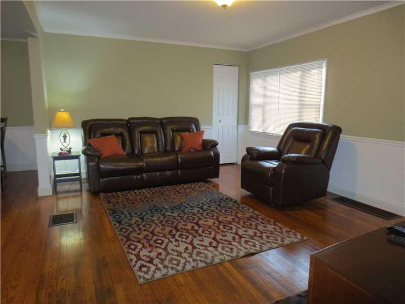 432 Freeport Road Freeport, PA 16229 - Photo 2 of 18 Living Room. Hardwood floor