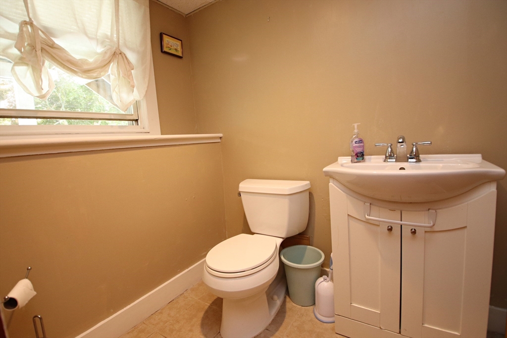 19 Juliette Road Saugus, MA 01906 - Photo 28 of 39