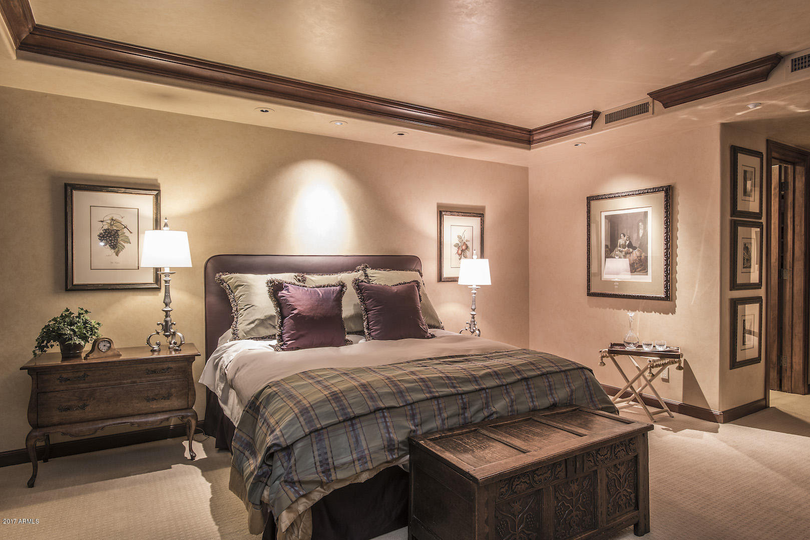 5501 East Roadrunner Road Paradise Valley, AZ 85253 - Photo 28 of 43 Secondary Master Bedroom