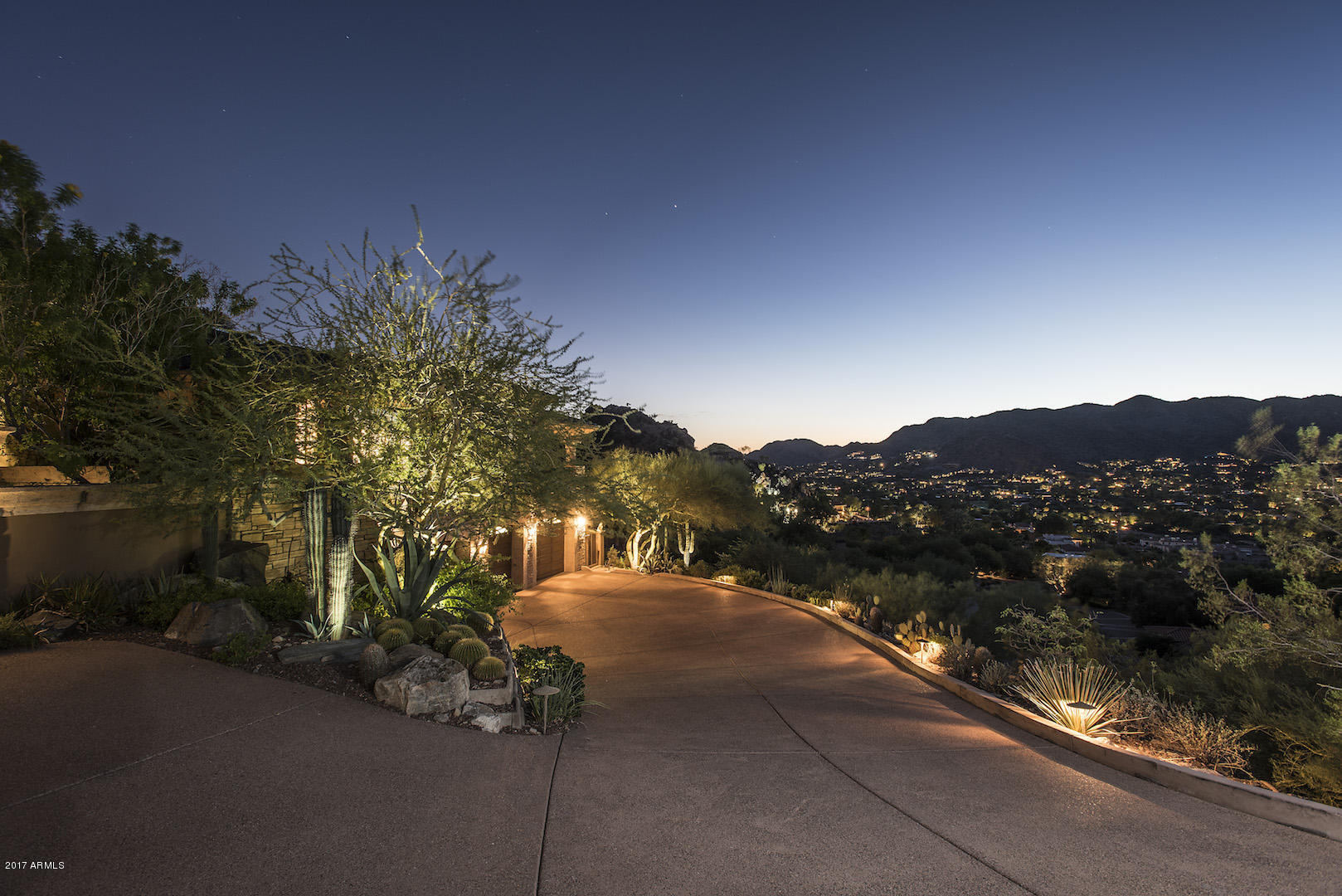5501 East Roadrunner Road Paradise Valley, AZ 85253 - Photo 4 of 43 Beautiful hillside views