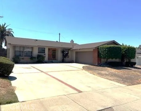 a view of a house with a outdoor space