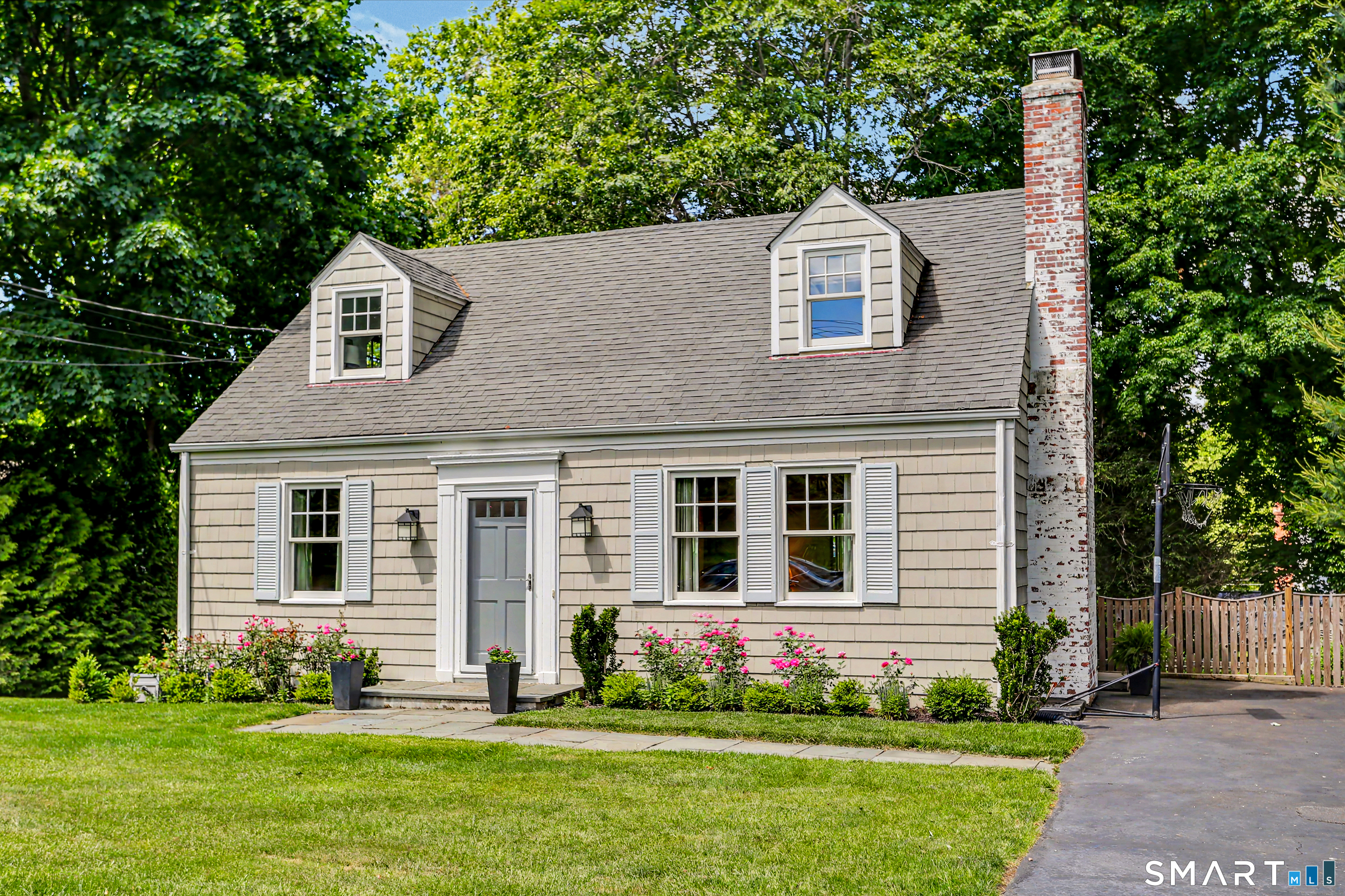 33 Walmsley Road Darien, CT 06820 - Photo 1 of 37