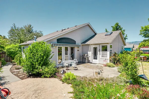 $624,900 | 426 Parkside Drive, Ashland, OR 97520