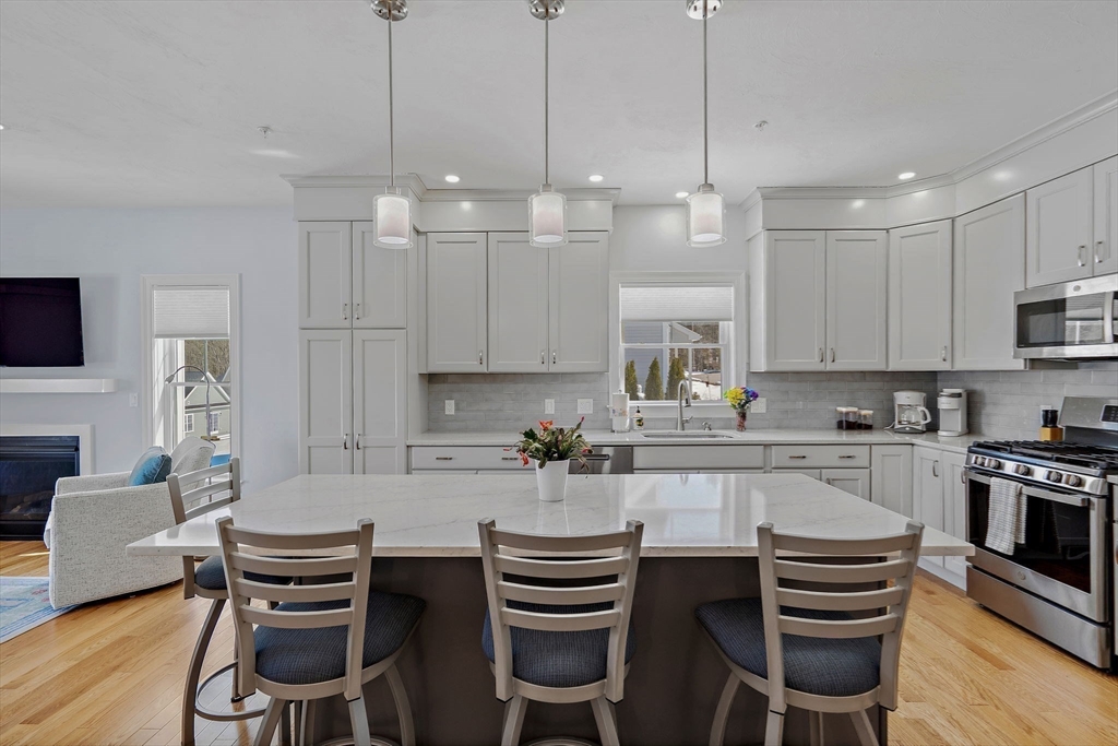 6 Chickadee Way, Unit 23 Upton, MA 01568 - Photo 13 of 40