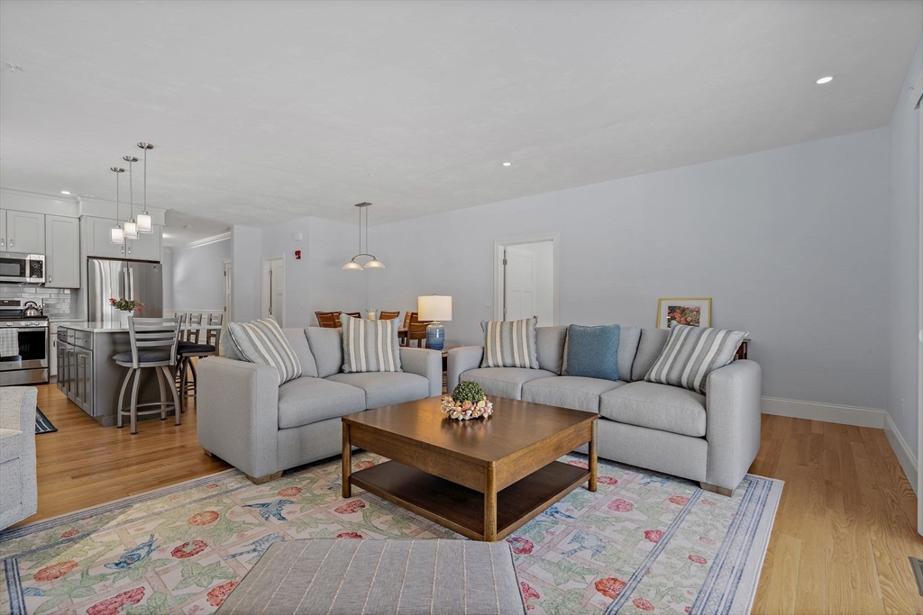 6 Chickadee Way, Unit 23 Upton, MA 01568 - Photo 5 of 40
