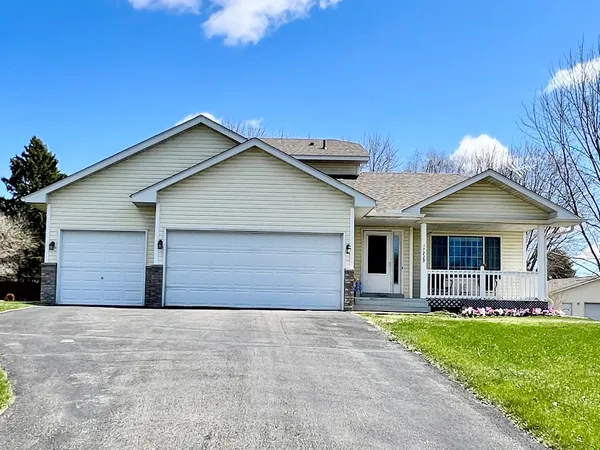 $525,000 | 17229 Van Buren Street Northeast, Ham Lake, MN 55304