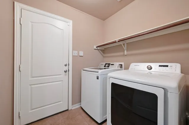 $1,800 | 237 Strawberry Blonde Drive, Buda, TX 78610