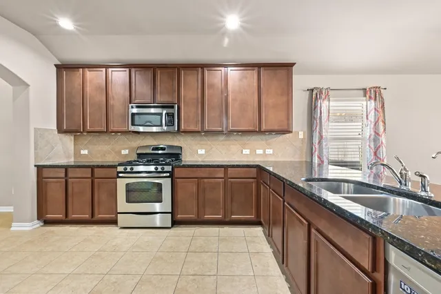 $1,800 | 237 Strawberry Blonde Drive, Buda, TX 78610