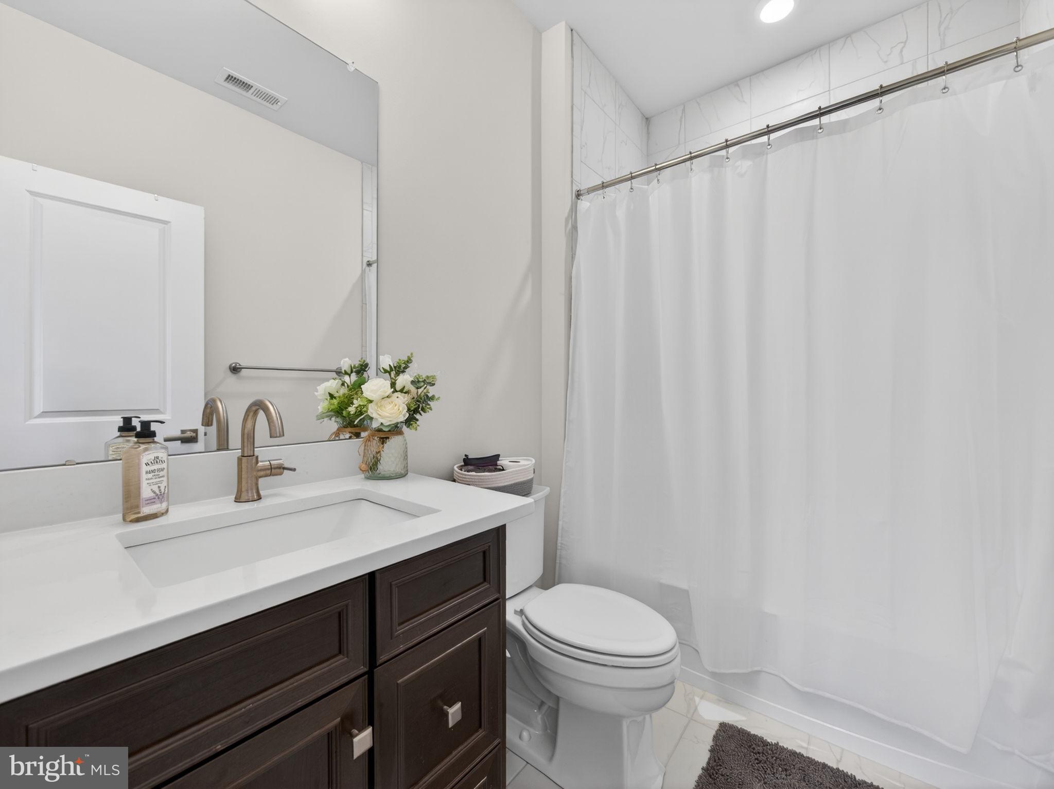 126 Cornell Road Newtown, PA 18940 - Photo 33 of 41 Princess Suite Bathroom