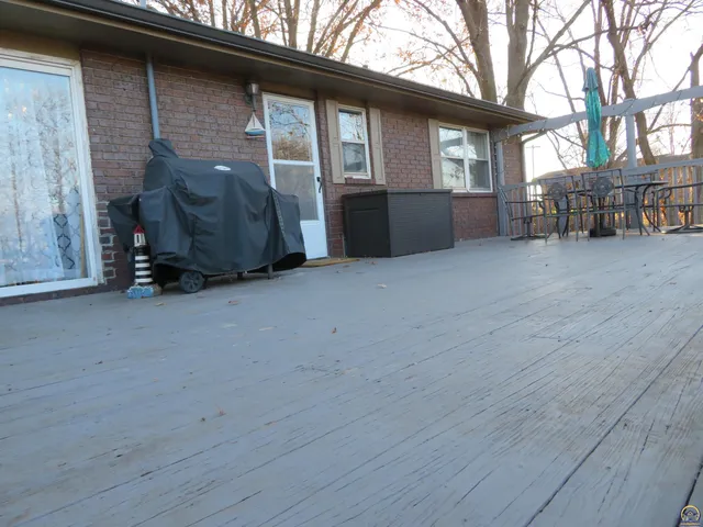 $350,000 | 208 Sunflower, Ozawkie, KS 66070