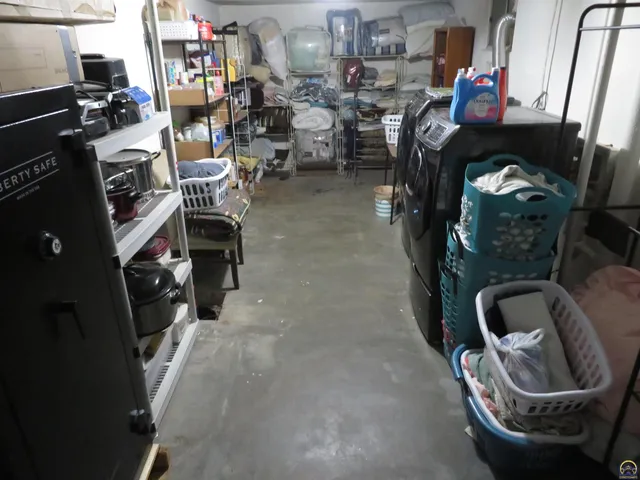 $350,000 | 208 Sunflower, Ozawkie, KS 66070