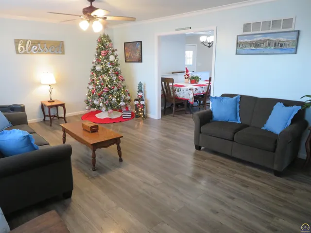 $350,000 | 208 Sunflower, Ozawkie, KS 66070