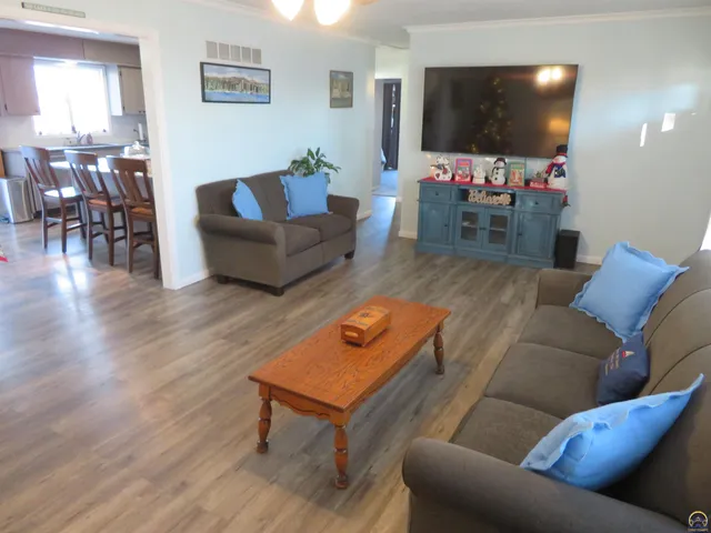 $350,000 | 208 Sunflower, Ozawkie, KS 66070