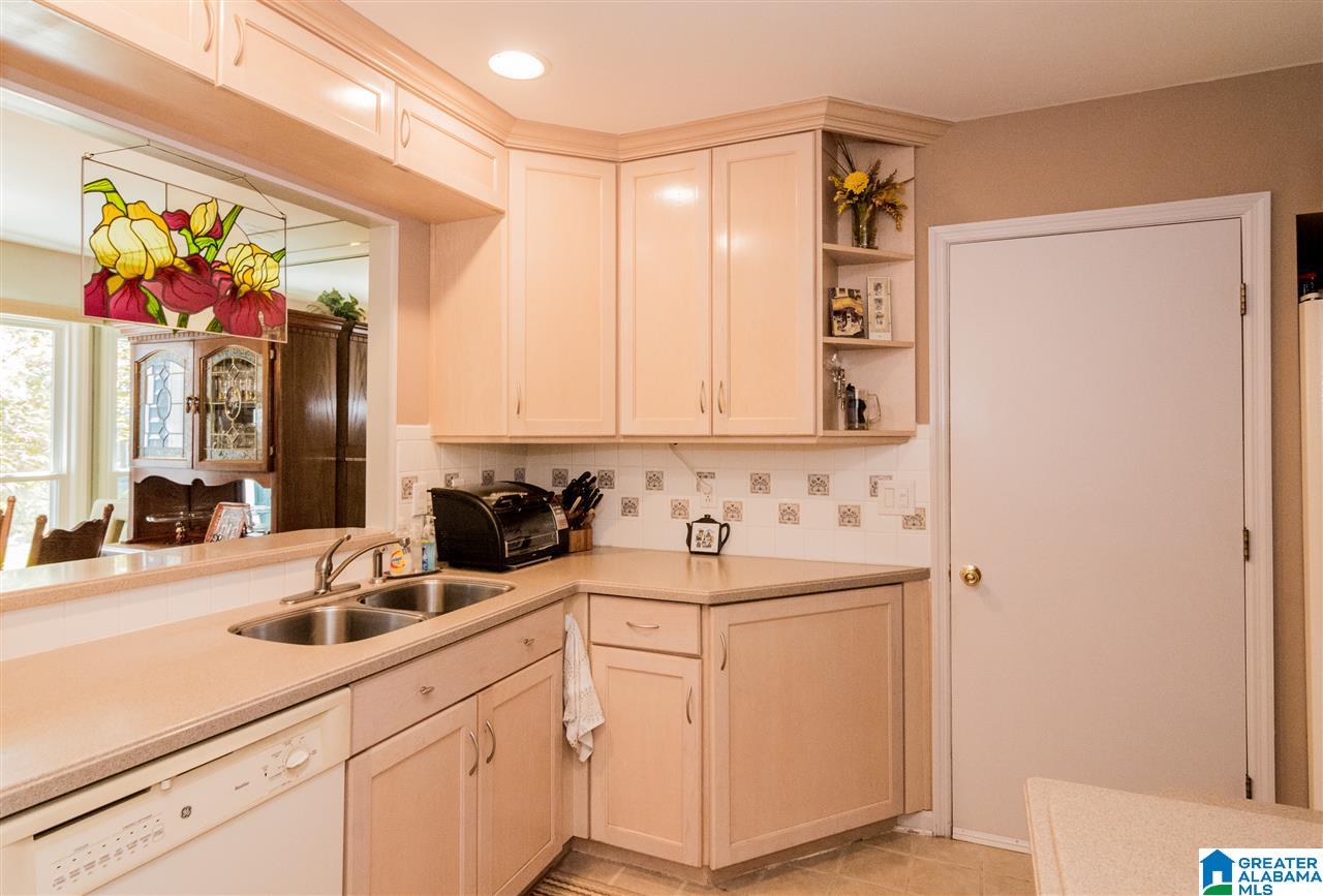 237 South Wood Road Birmingham, AL 35209 - Photo 10 of 31
