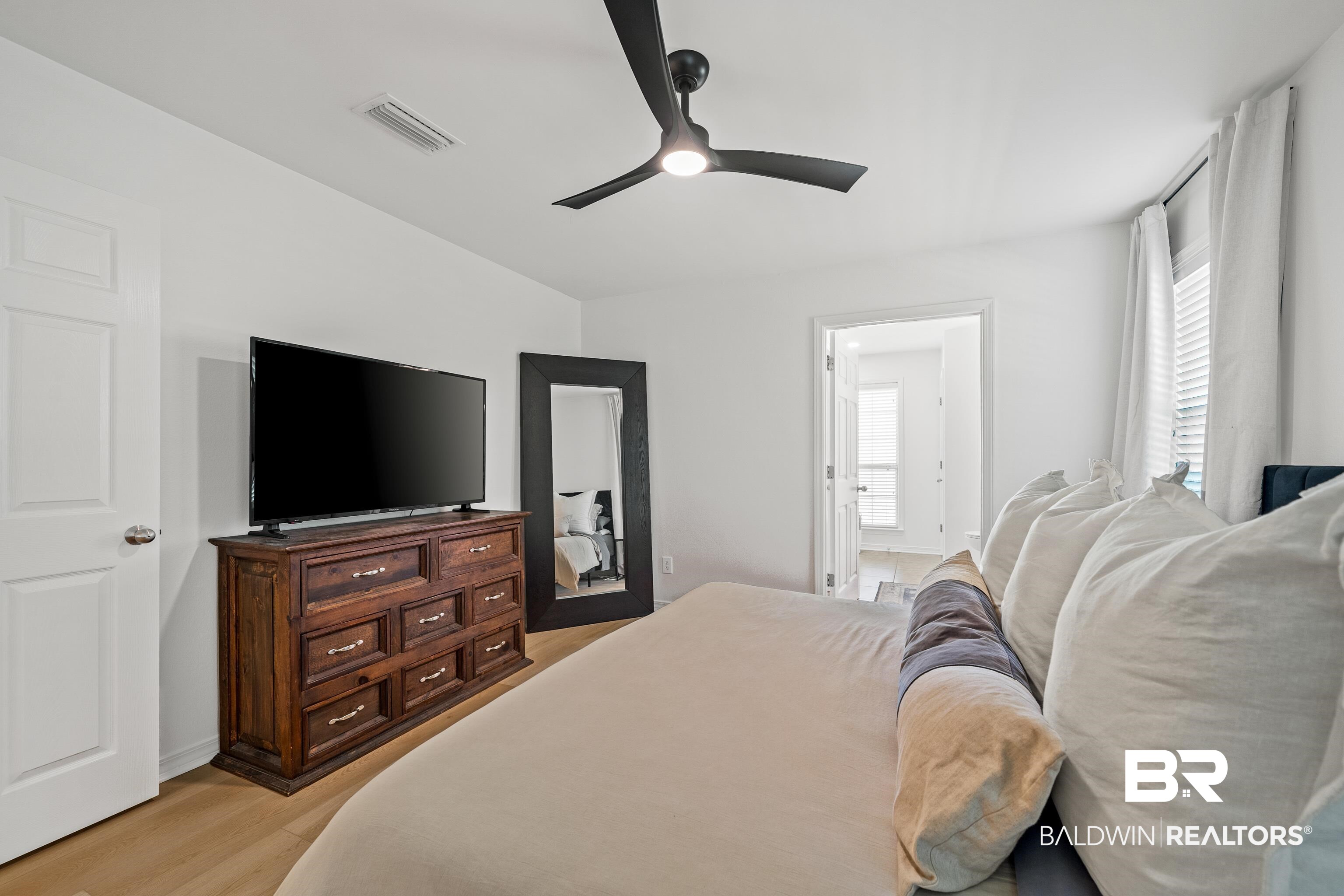 142 Kemper Lane Fairhope, AL 36532 - Photo 15 of 24 Primary Bedroom