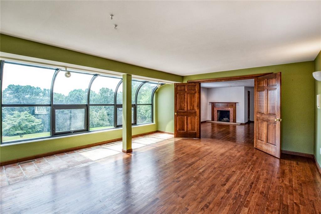 10025 Grubbs Road Wexford, PA 15090 - Photo 9 of 21 Gallery Image 9