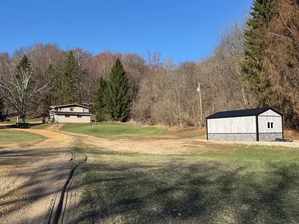 $610,000 | S7165 Lake Hillpoint Wi 53937, Hillpoint, WI 53937