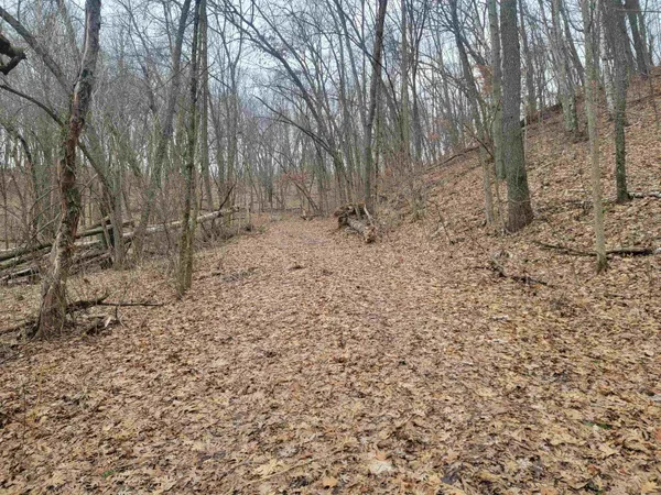 $610,000 | S7165 Lake Hillpoint Wi 53937, Hillpoint, WI 53937