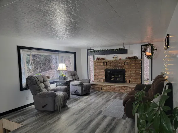 $610,000 | S7165 Lake Hillpoint Wi 53937, Hillpoint, WI 53937