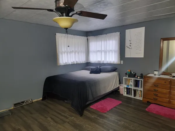 $610,000 | S7165 Lake Hillpoint Wi 53937, Hillpoint, WI 53937