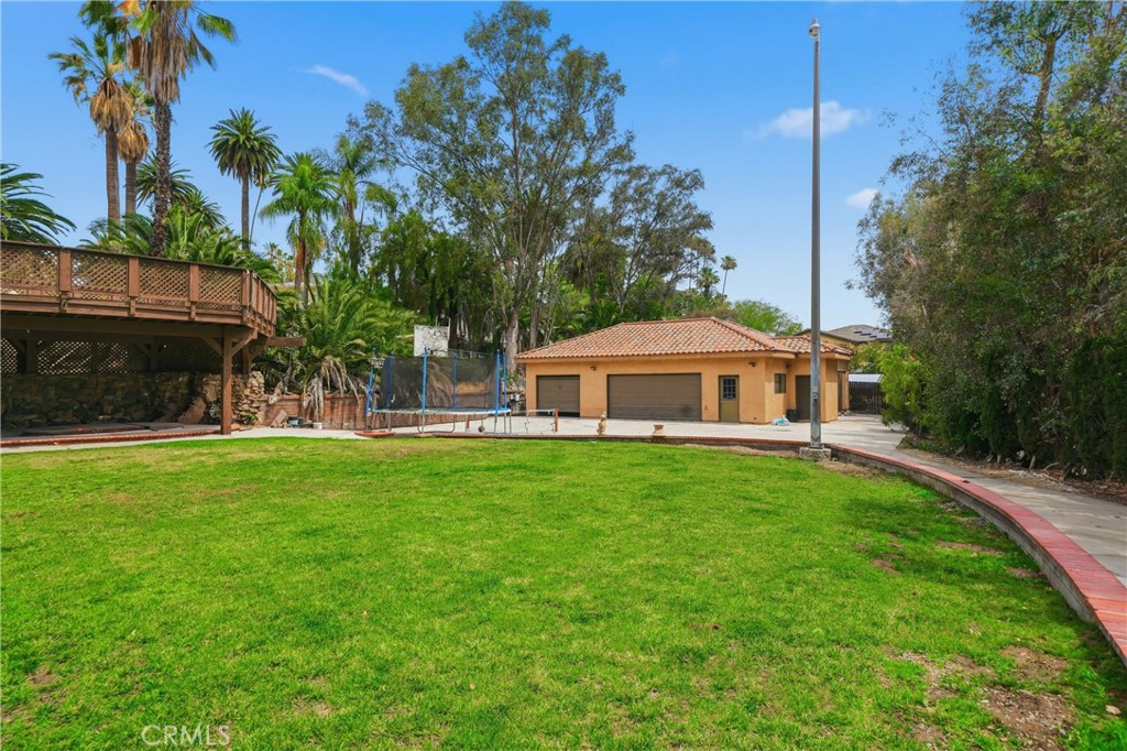 1609 Cherokee Road Corona, CA 92881 - Photo 2 of 5