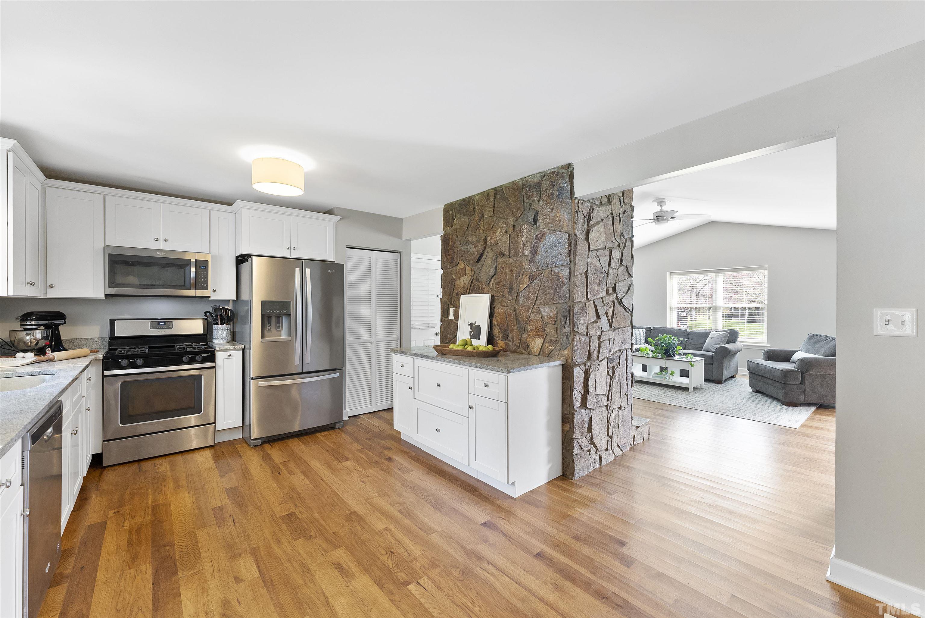 5413 Old Towne Road Raleigh, NC 27612 - Photo 15 of 34