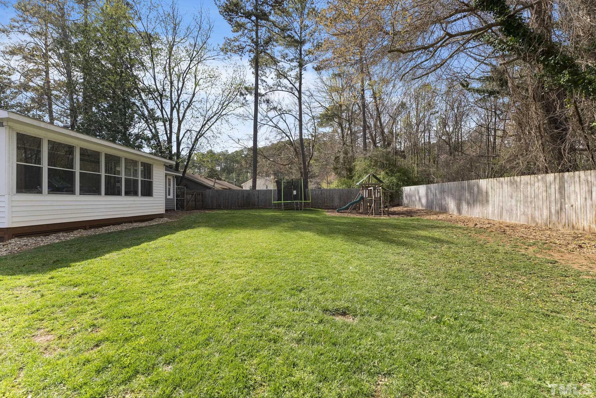 5413 Old Towne Road Raleigh, NC 27612 - Photo 30 of 34