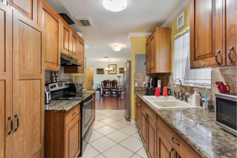 1503 High Ridge Road Lake Worth, FL 33461 - Photo 6 of 23 Kitchen 1